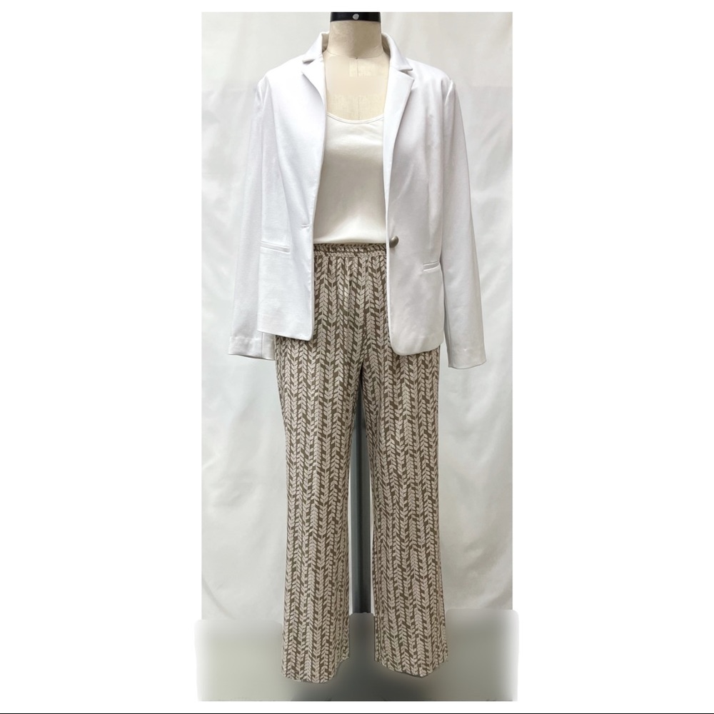 Coldwater Creek Light Brown and Cream Printed Leaves Pull On Pants